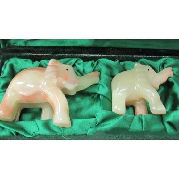Feng Shui Chinese Hand Carve Polished Onyx Elephant Family Figurines Sculpture - Picture 2 of 7